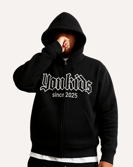 Chaqueta Yonkids Legacy con bolsillo oculto – Edición Gótica Bordada (100% Algodón)