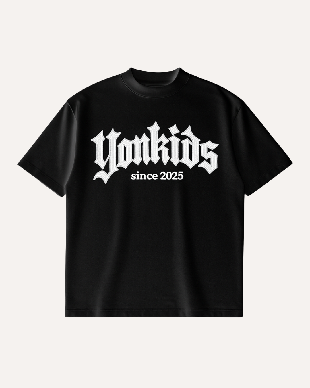 Camiseta Yonkids Legacy – Edición Gótica Bordada (100% Algodón)